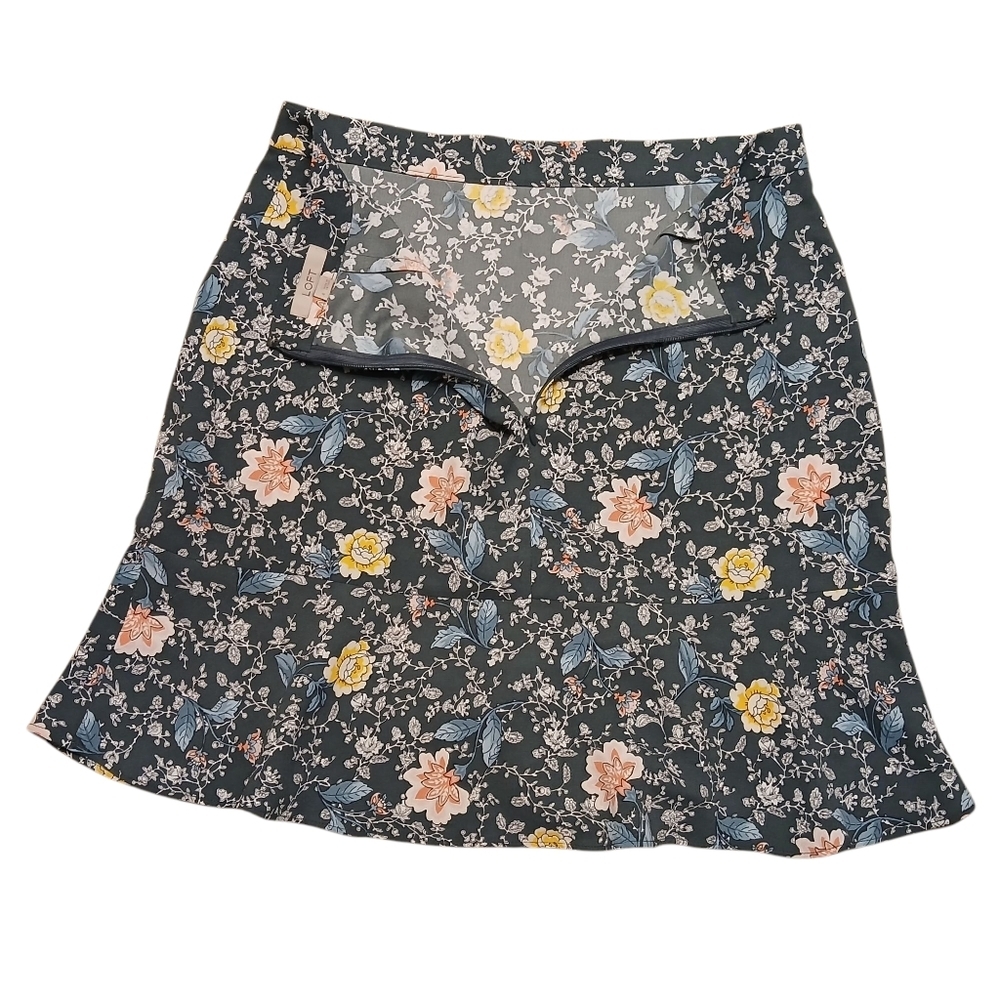 LOFT Floral Skirt - Picture 4 of 6